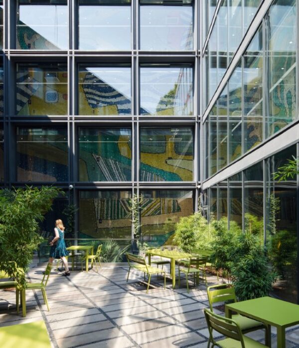 Our outdoor patio is a true oasis where you can escape the hustle and bustle of the city and immerse yourself in a relaxing and serene environment. Whether you are catching up with friends, enjoying a romantic dinner for two, or simply looking to unwind after a busy day, our patio cafe is the perfect destination.